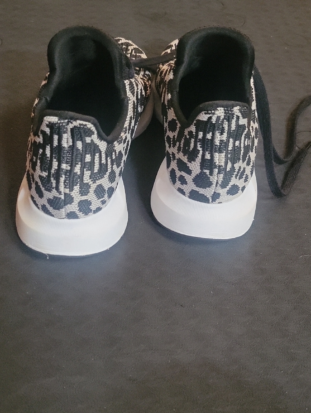 adidas Women's Black & White Knit Leopard Cheetah Pattern Sneakers 8 - Picture 3 of 9